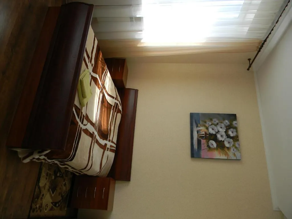 Rock Wall Bed & Breakfast Kyiv 3*,