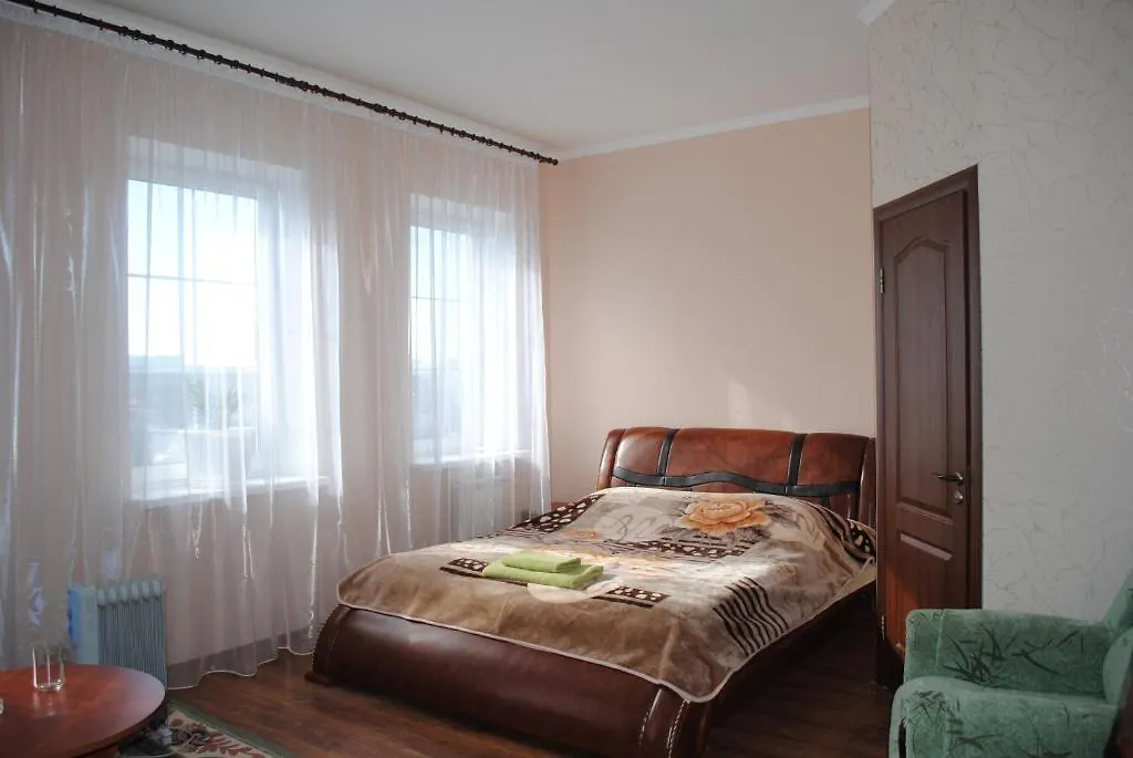Rock Wall Bed & Breakfast Kyiv 3*,
