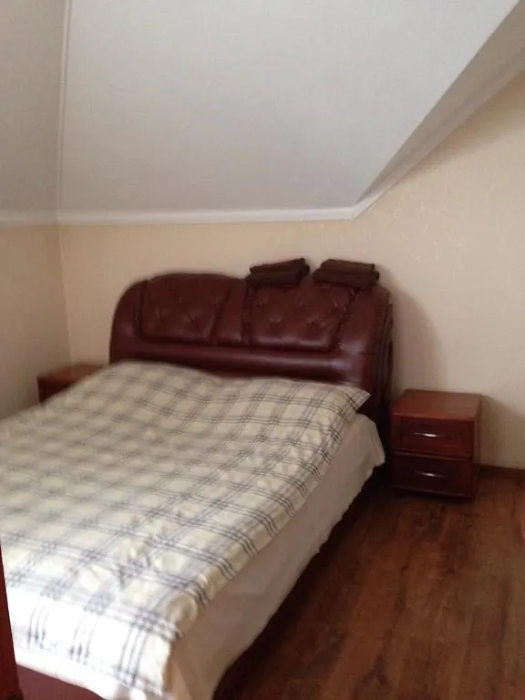 Rock Wall Bed & Breakfast Kyiv 3*,